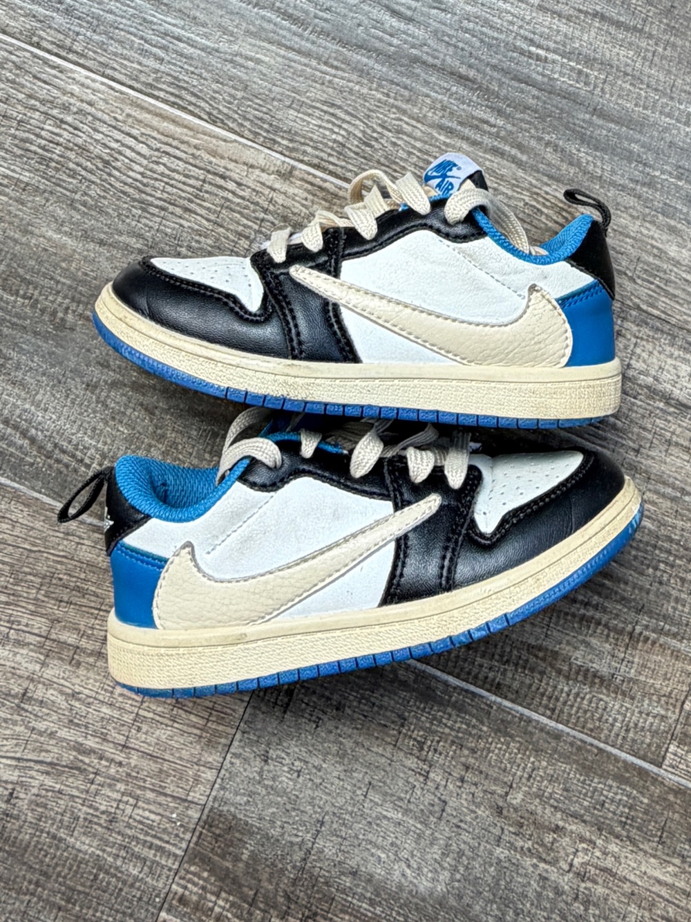 Fragment Design x Travis Scott x Air Jordan 1 Retro Low 10c